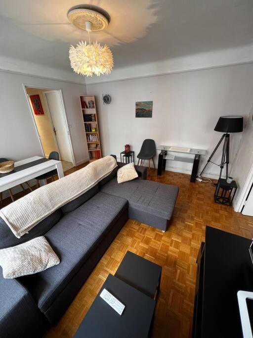 Appartement Avec Balcon En Centre Ville Bourges Exterior photo